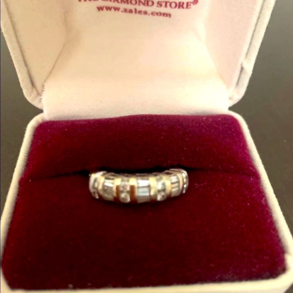 Anniversary diamond ring size 5